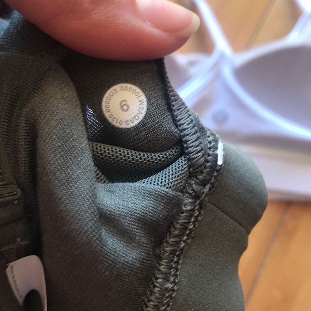 Lululemon Flow Y Bra Bundle, size 6 - Picture 4 of 9